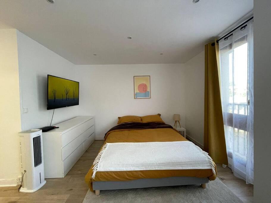 לה שסניי Grand Studio Proche Versailles Chateau מראה חיצוני תמונה